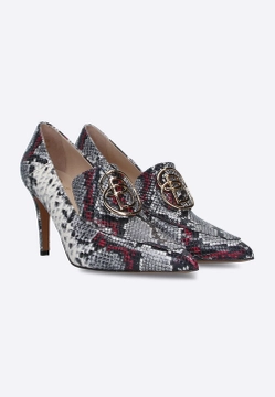SZPILKI DAMSKIE SKÓRZANE Z WĘŻOWYM WZOREM BALDOWSKI D04265