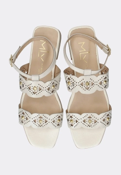 SKÓRZANE SANDAŁY DAMSKIE Z AŻUROWYM WZOREM MLVSHOSE 118-CAROL58