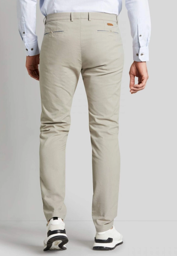 MATERIAŁOWE SPODNIE MĘSKIE BUGATTI 4890 36301