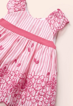 NIEMOWLĘCA SUKIENKA Z HAFTEM I PASUJACYMI MAJTECZKAMI MAYORAL 1814