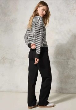 SWETER DAMSKI Z GRAFICZNYM WZOREM CECIL 5 303030