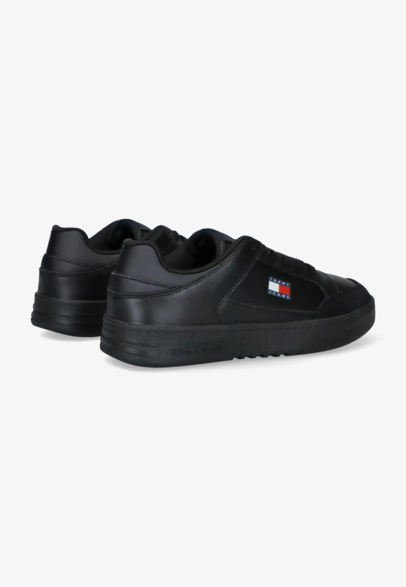 SKÓRZANE SNEAKERSY MĘSKIE TJM CUPSOLE LEATHER TOMMY JEANS EM0EM01660