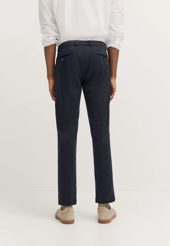 SPODNIE MĘSKIE O SPORTOWYM KRÓJU BUGATTI 4036 36827