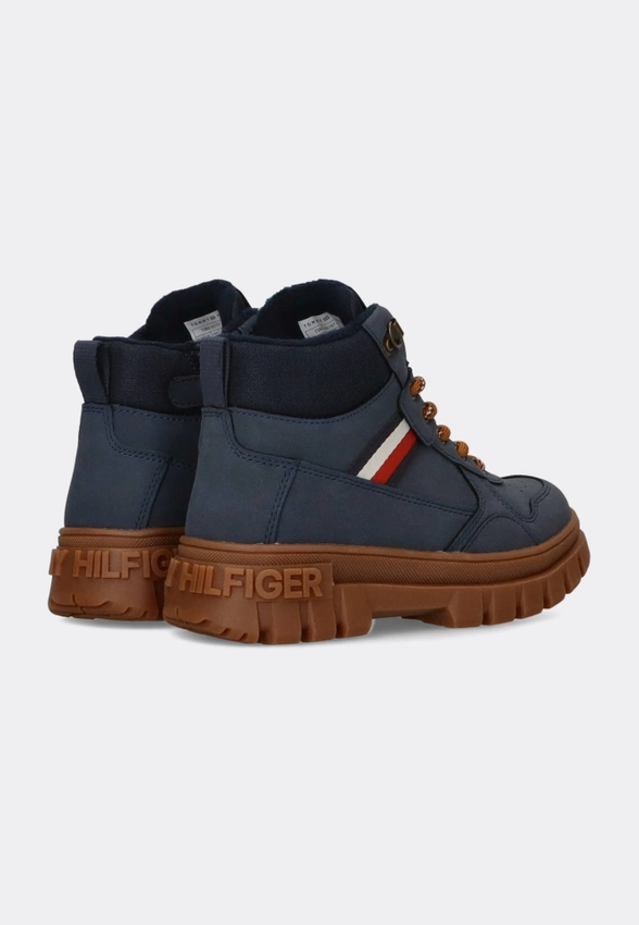 TRZEWIKI Z KOLEKCJI TOMMY HILFIGER T3B5-33157