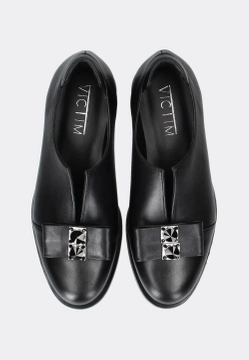 PÓŁBUTY NA PŁASKIM OBCASIE Z KOKARDĄ  VICTIM B-5252F