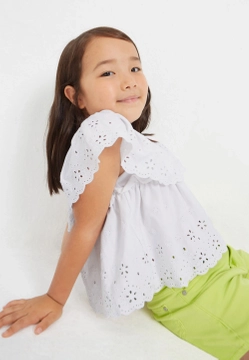 BLUZKA HISZPANKA Z HAFTOWANYM WZOREM DZIEWCZĘCA MAYORAL 3145