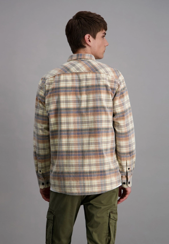 KOSZULA MĘSKA Z DŁUGIM RĘKAWEM W KRATĘ PIONIEER P1 40247 0000