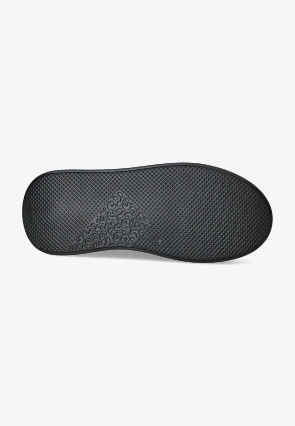 SKÓRZANE SNEAKERSY DAMSKIE NA GRUBSZEJ PODESZWIE VICTIM 9APB-L091
