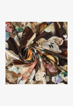 SZAL DAMSKI W KWIATOWY WZÓR Z WISKOZY S-113039