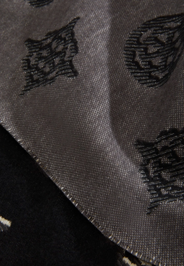 CIEPŁY SZAL GUESS AW5451 VIS03