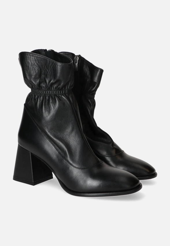 SKÓRZANE BOTKI DAMSKIE BOMBONELLA 10T 601 52444