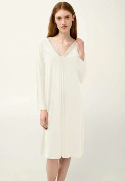 KOSZULA NOCNA Z MICROMODALU Z KORONKĄ VAMP 23122