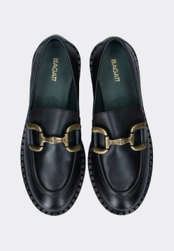 SKÓRZANE PÓŁBUTY DAMSKIE NA GRUBSZEJ PODESZWIE BAGATT D31AH960 1300