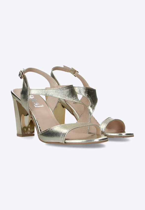 Sandały na obcasie Eks 9851