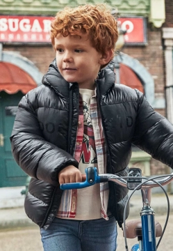 PIKOWANA KURTKA CHŁOPIĘCA Z POŁYSKIEM MAYORAL 4470