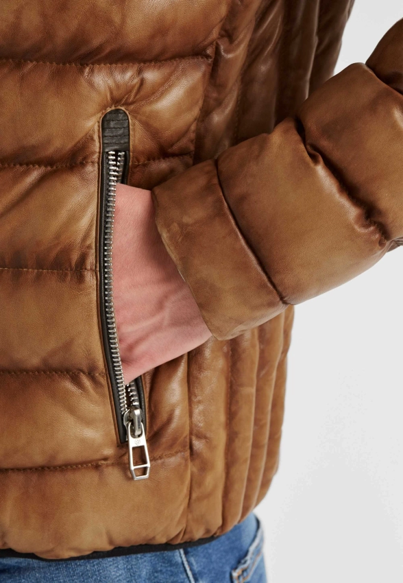 PIKOWANA SKÓRZNANA KURTKA MĘSKA Z ODPINANYM KAPTUREM MILESTONE 531068 60510