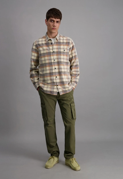 KOSZULA MĘSKA Z DŁUGIM RĘKAWEM W KRATĘ PIONIEER P1 40247 0000