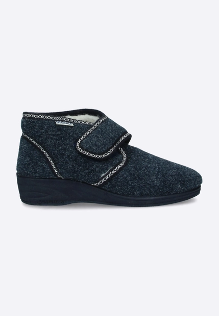 PANTOFLE DAMSKIE EMANUELA 831